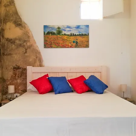 Masseria Borgo Monaci *