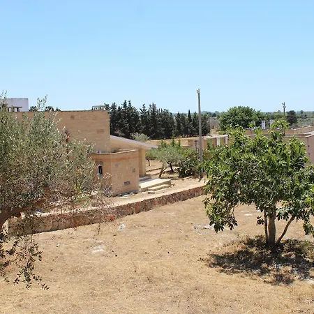 Masseria Borgo Monaci - 招待所 *